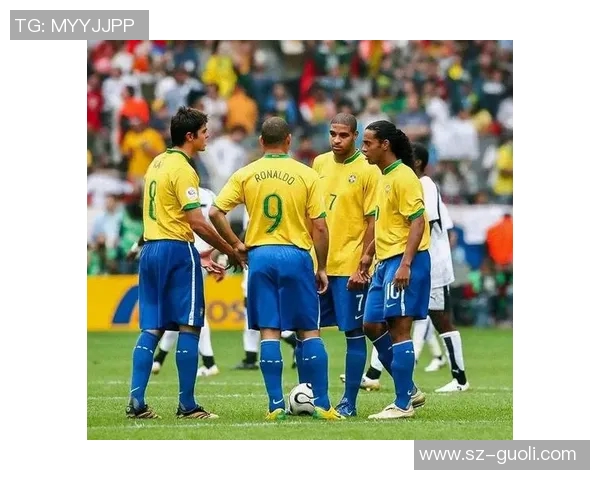 聚焦足球30号球星辉煌征程与绿茵场上的荣耀瞬间